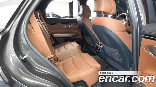 Genesis GV70 2021 — photo 18