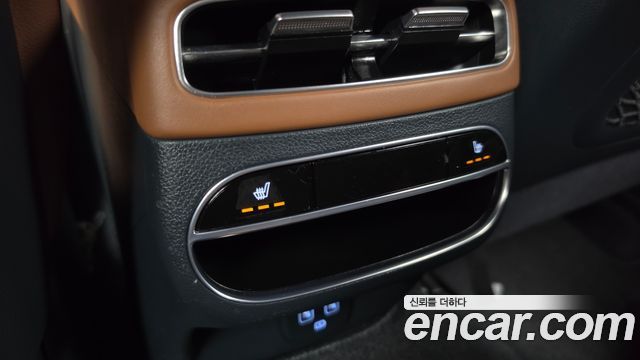 Genesis GV70 2021 — photo 25