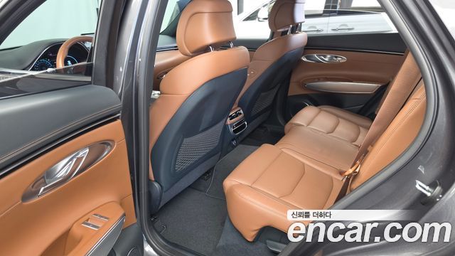 Genesis GV70 2021 — photo 16