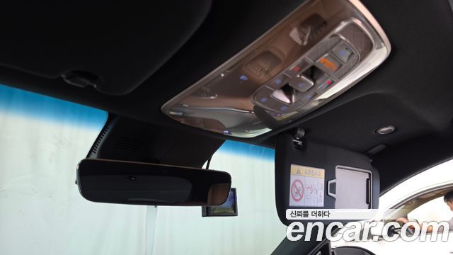 Genesis GV70 2021 — photo 31