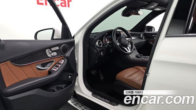 Mercedes-Benz GLC-Class 2022 — photo 10