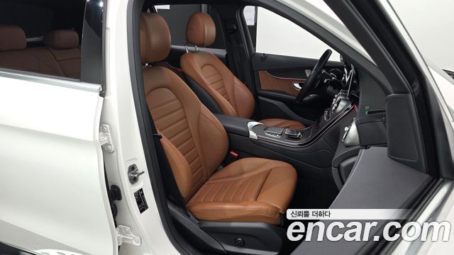 Mercedes-Benz GLC-Class 2022 — photo 11