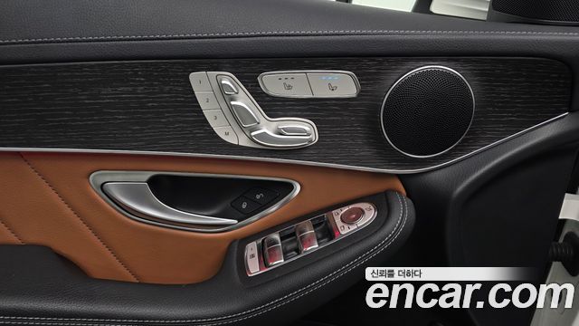 Mercedes-Benz GLC-Class 2022 — photo 19