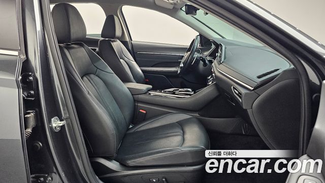 Hyundai Sonata 2022 — photo 11