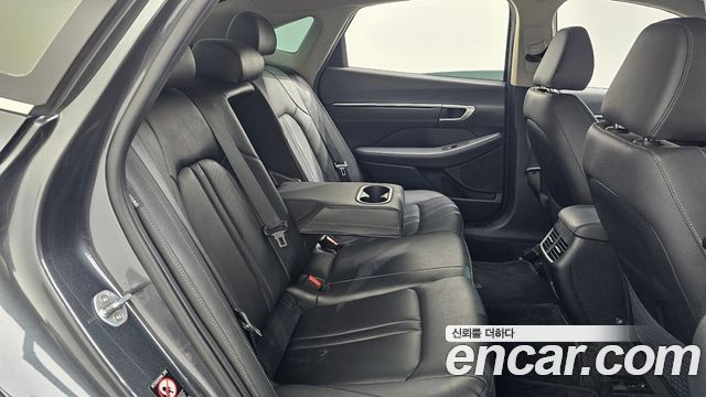 Hyundai Sonata 2022 — photo 12