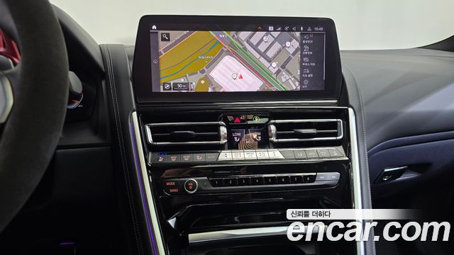 BMW 8-Series 2025 — photo 12