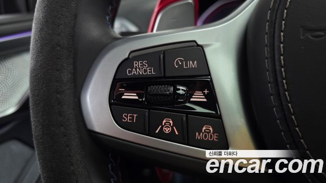 BMW 8-Series 2025 — photo 16