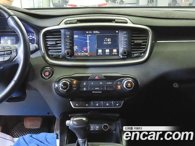 Kia Sorento 2015 — photo 11