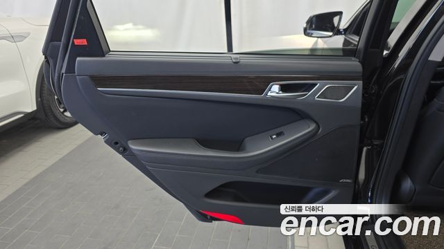 Genesis G80 2019 — photo 15
