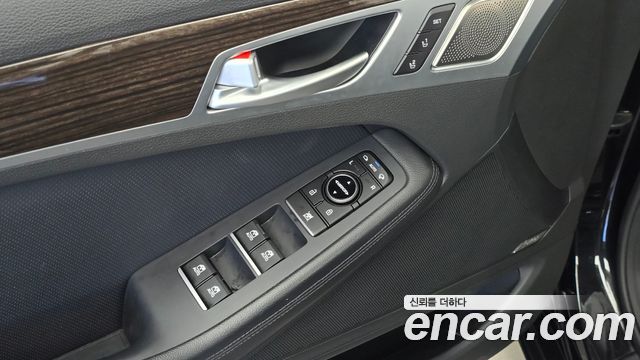 Genesis G80 2019 — photo 27