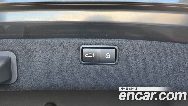 Genesis G80 2019 — photo 29