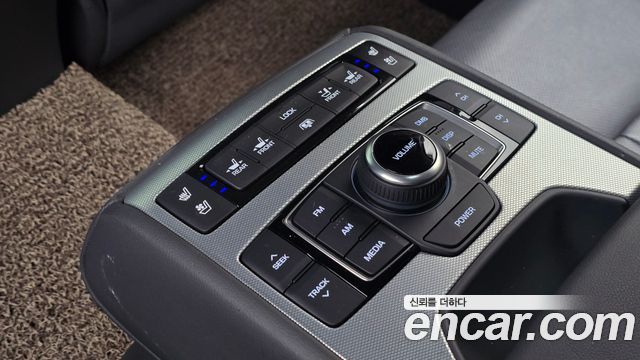 Genesis G80 2019 — photo 31