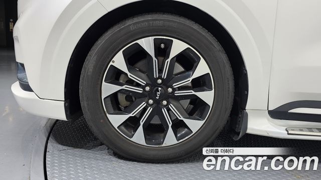 Kia Canival 2021 — photo 5