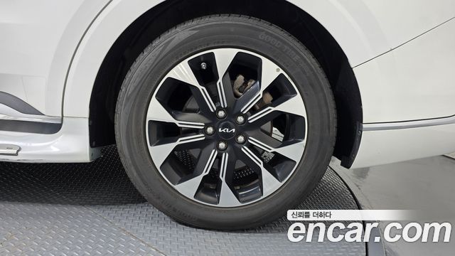 Kia Canival 2021 — photo 7