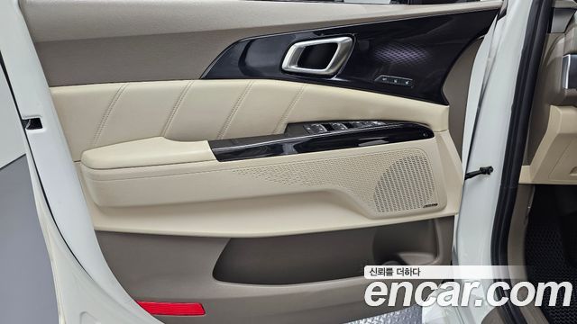 Kia Canival 2021 — photo 14