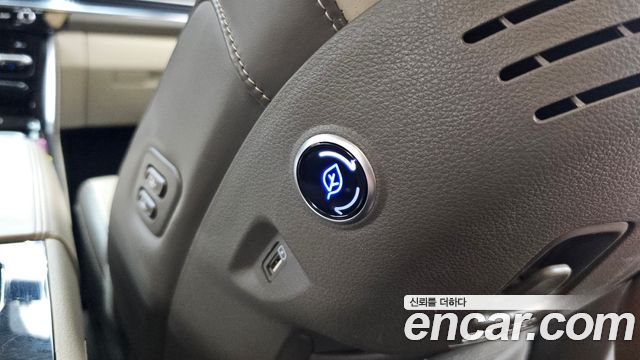Kia Canival 2021 — photo 27