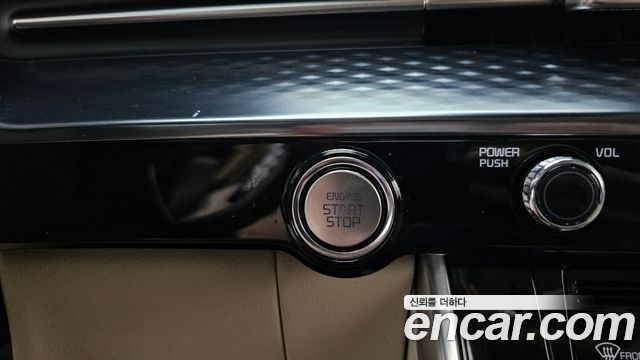 Kia Canival 2021 — photo 28