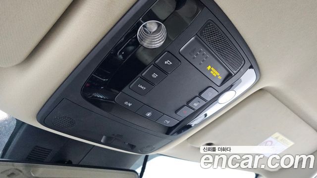 Kia Canival 2021 — photo 35