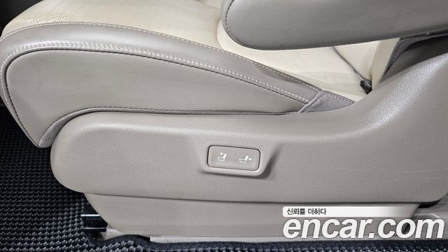Kia Canival 2021 — photo 38