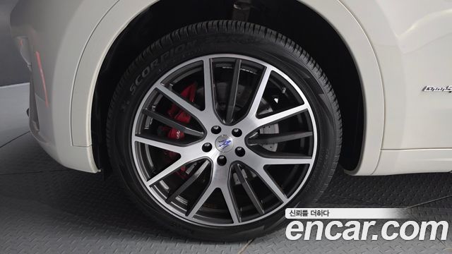 Maserati Levante 2019 — photo 5
