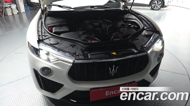 Maserati Levante 2019 — photo 6