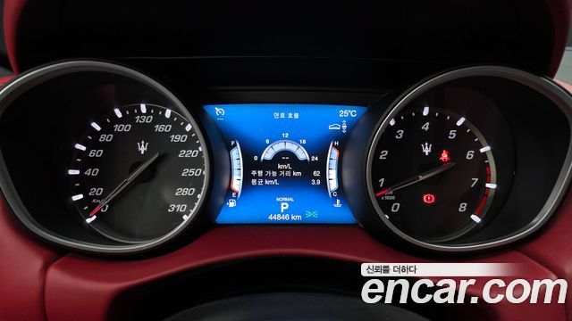 Maserati Levante 2019 — photo 11