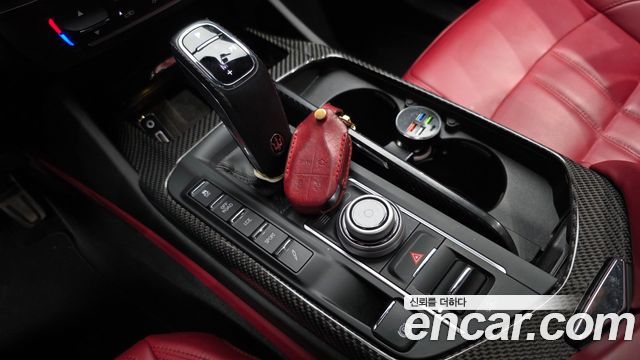 Maserati Levante 2019 — photo 12
