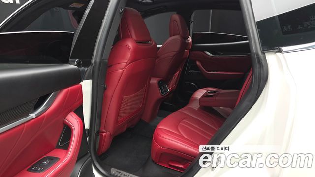 Maserati Levante 2019 — photo 17