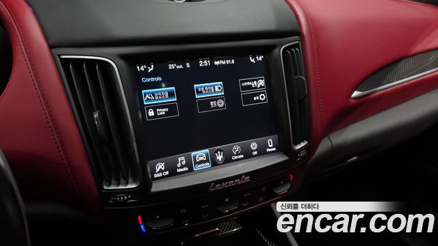 Maserati Levante 2019 — photo 23