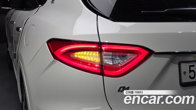 Maserati Levante 2019 — photo 9