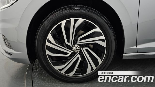 Volkswagen Jetta 2021 — photo 5