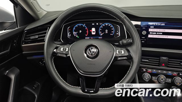 Volkswagen Jetta 2021 — photo 13