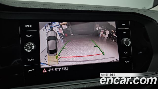 Volkswagen Jetta 2021 — photo 15