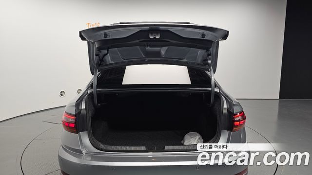 Volkswagen Jetta 2021 — photo 20