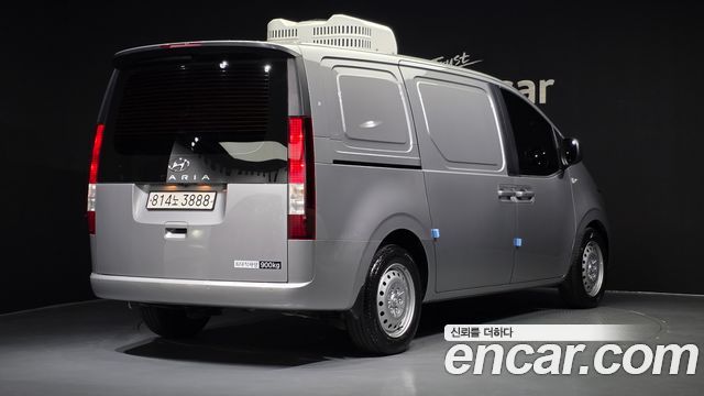 Hyundai Staria 2024 — photo 2