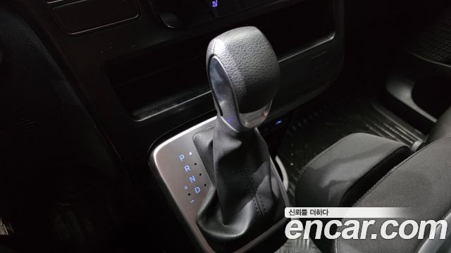 Hyundai Staria 2024 — photo 12