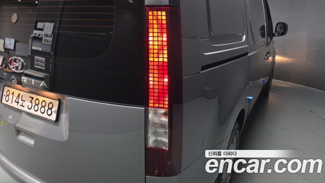 Hyundai Staria 2024 — photo 9