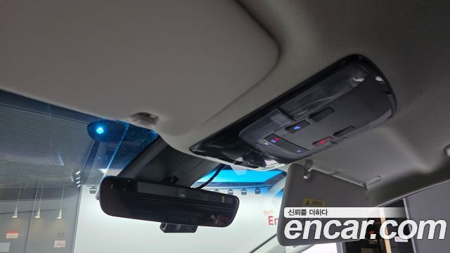 Hyundai Staria 2024 — photo 28