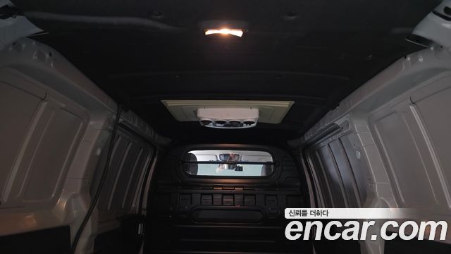 Hyundai Staria 2024 — photo 31