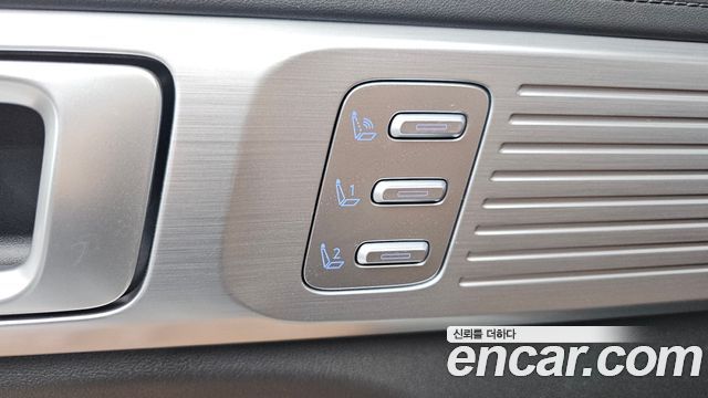 Hyundai Santafe 2025 — photo 31
