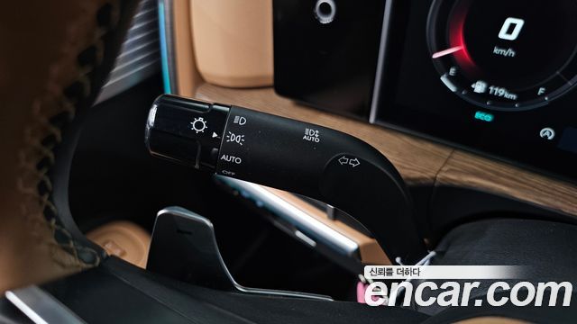 Hyundai Santafe 2025 — photo 38
