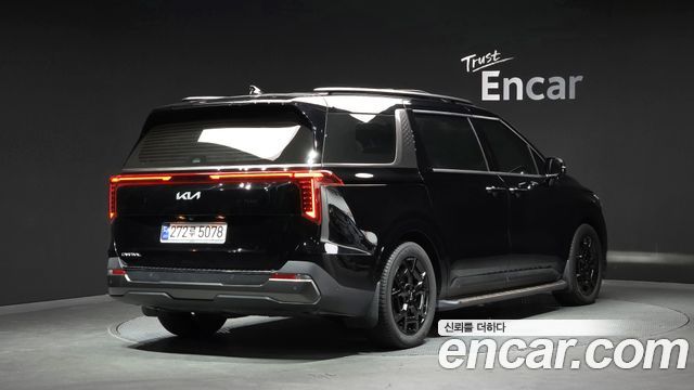 Kia Canival 2025 — photo 2