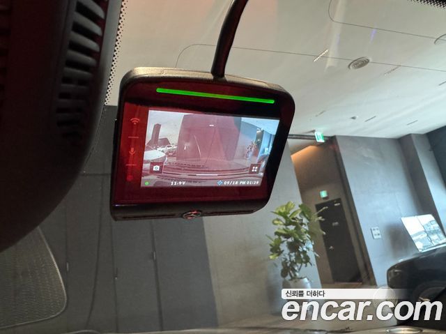 Mercedes-Benz SL-Class 2026 — photo 17