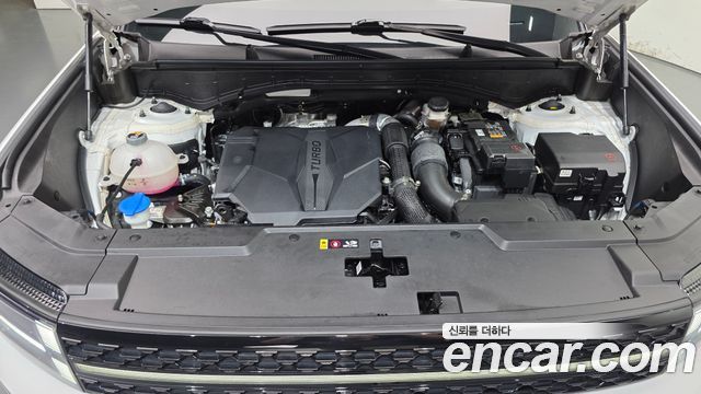 Hyundai Santafe 2025 — photo 6
