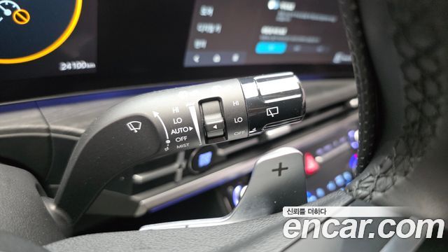 Hyundai Santafe 2025 — photo 23