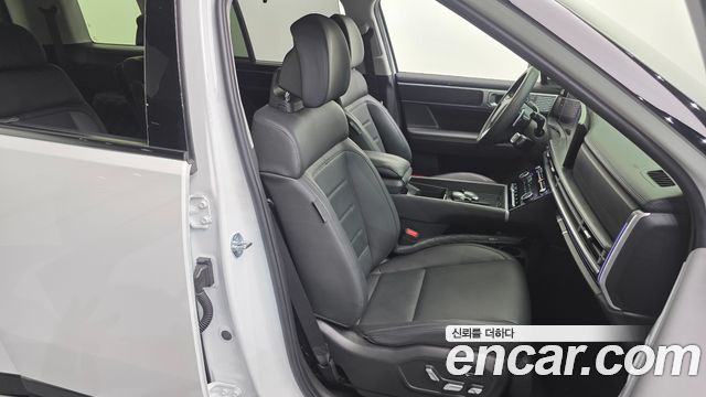 Hyundai Santafe 2025 — photo 16
