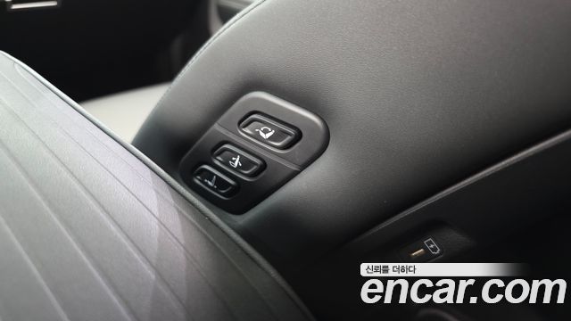 Hyundai Santafe 2025 — photo 32