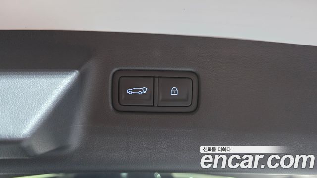 Hyundai Santafe 2025 — photo 33