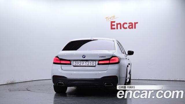 BMW 5-Series 2023 — photo 4