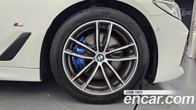 BMW 5-Series 2023 — photo 5